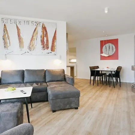 2 Bedroom Cozy In Travemuende Apartment Lubeck